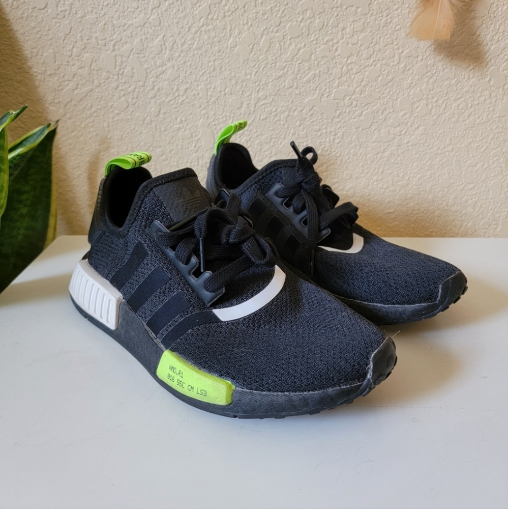Adidas Nmd_r1 Core Black/Green Size 6 - image 1
